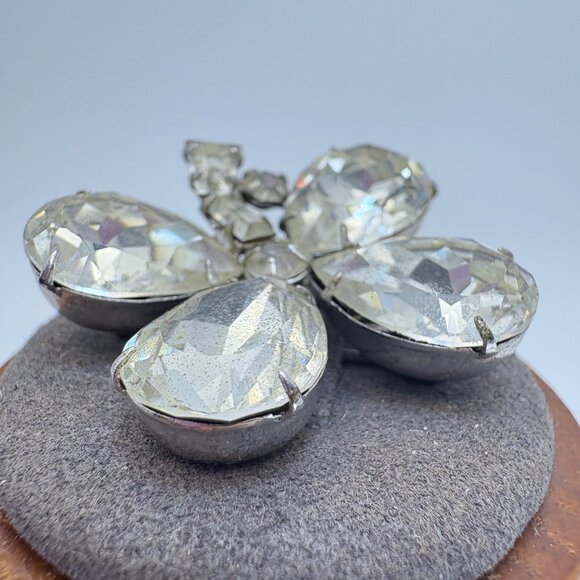 VTG Silver Tone White Crystal Four Leaf Clover Brooch Size 1.25" Length - Picture 2 of 10